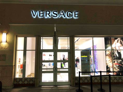 versace store orlando vineland.